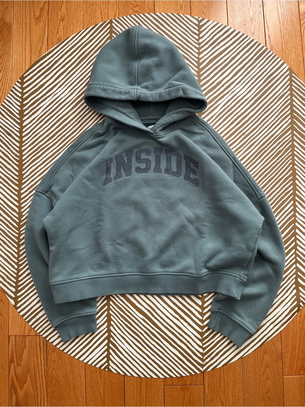 Roots ‘INSIDE OUTSIDE’ Cropped Hoodie (women’s L)
